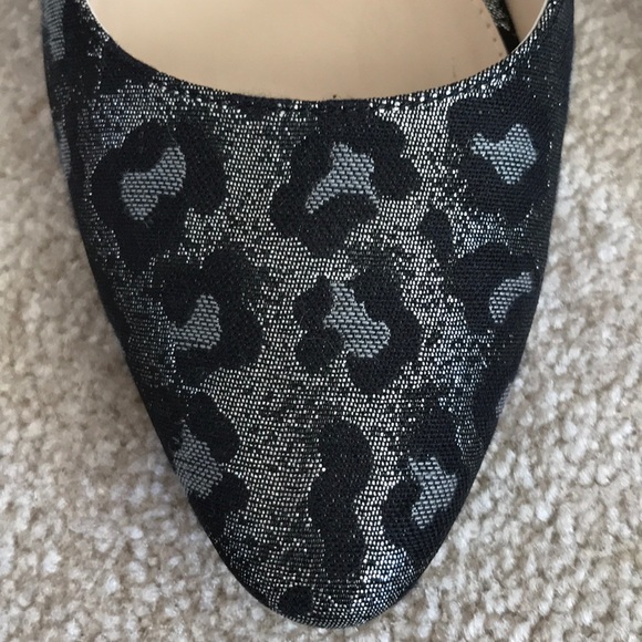 Cole Hahn Pumps - Picture 3 of 7